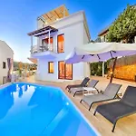 Seftali Seaview 4 Beds * 卡斯