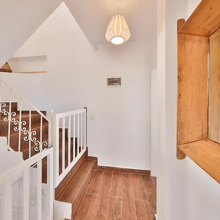 Seftali Seaview 4 Beds Κας